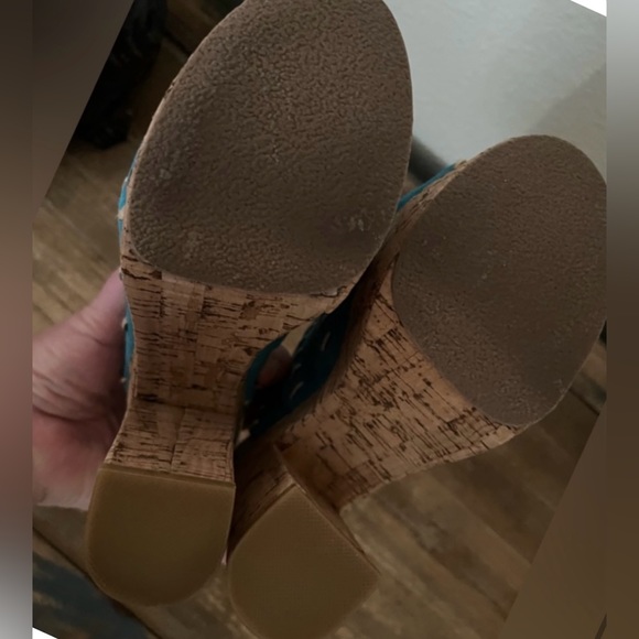 KELSI DAGGER Women's Turquoise Suede Leather
Upper. Peep Toe Platform Sandals - Picture 9 of 9